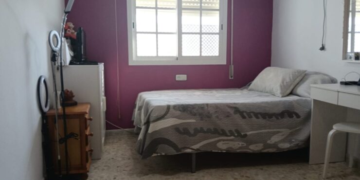 Amplio piso de tres dormitorios