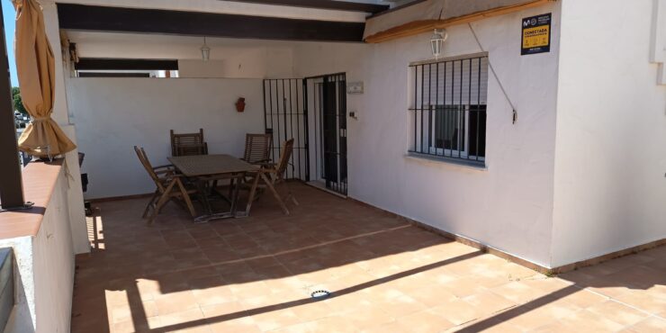 Piso con terraza de 70 m², 2 garajes y trastero cerca de la playa