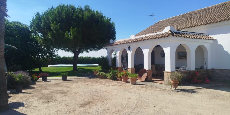 Finca rústica de 5.300 m2 con casa de 250 m2 y piscina